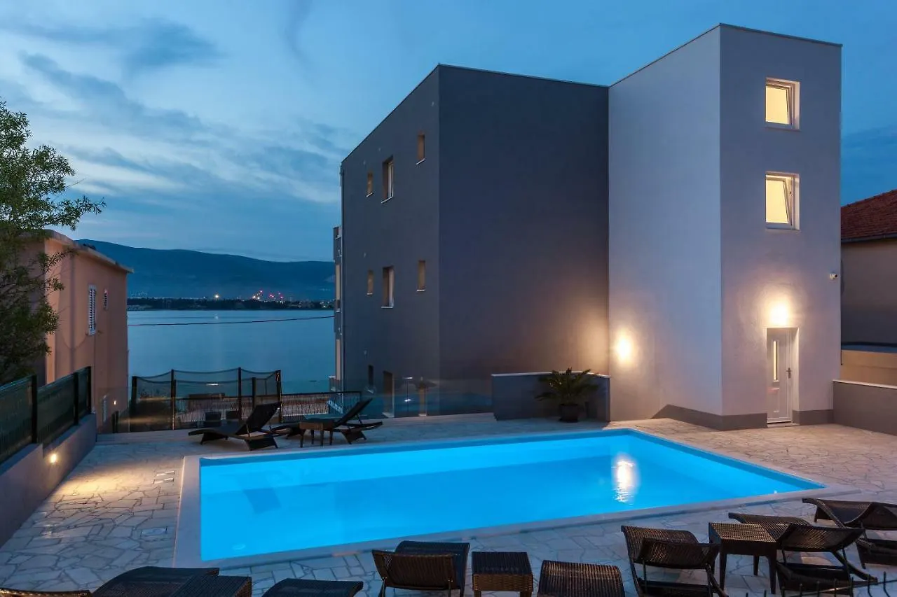 Luxury Villa Aria, Apartment تروغير 0*,